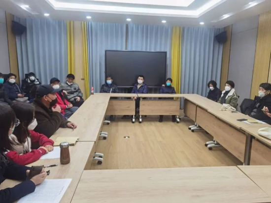 1.20履行社会责任 _ 十六载春风化雨润心田，金外滩集团开展新春慰问活动751.png