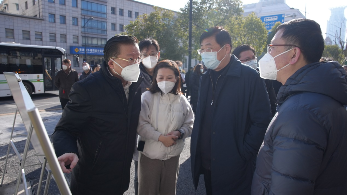 杲云调研民生项目建设情况，强调要把“人民至上”理念贯穿到为民谋利、为民造福的每一件实事中431.png
