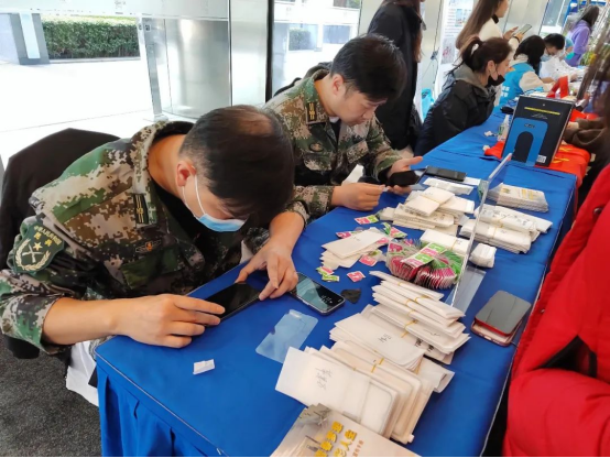 践行新时代雷锋精神｜金外滩集团深入开展学雷锋活动454.png