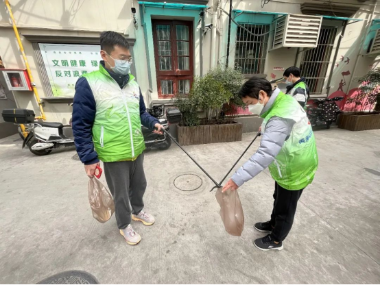 践行新时代雷锋精神｜金外滩集团深入开展学雷锋活动851.png