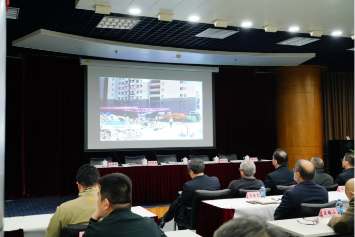金外滩集团召开2023年度安全生产消防安全暨综合治理平安建设工作会议(1)128.png
