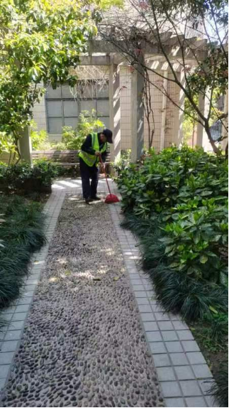 助力全国文明城区创建，金外滩集团在行动323.png