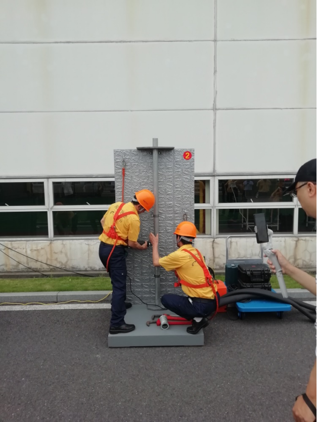 集团应急中心参加2023年上海市住宅小区房屋维修应急暨防汛防台演练213.png